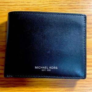 Michael Kors Billfold Wallet